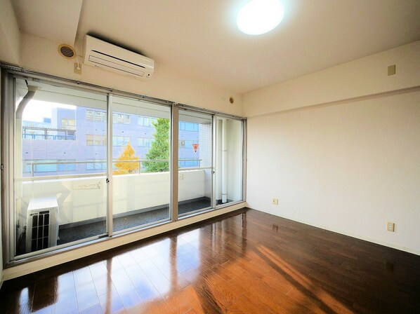 La Douceur榴ヶ岡の物件内観写真